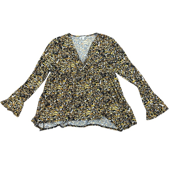 Cato Tops - Woman’s Cato stretchy v neck abstract animal print top size XL
